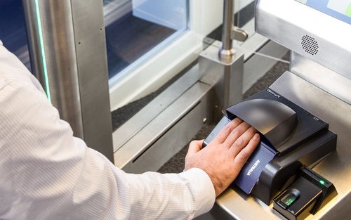 <strong>CNEWS</strong><br>РекФэйсис представила интеграцию биометрического решения Id-Gate со сканером документов Regula</br>